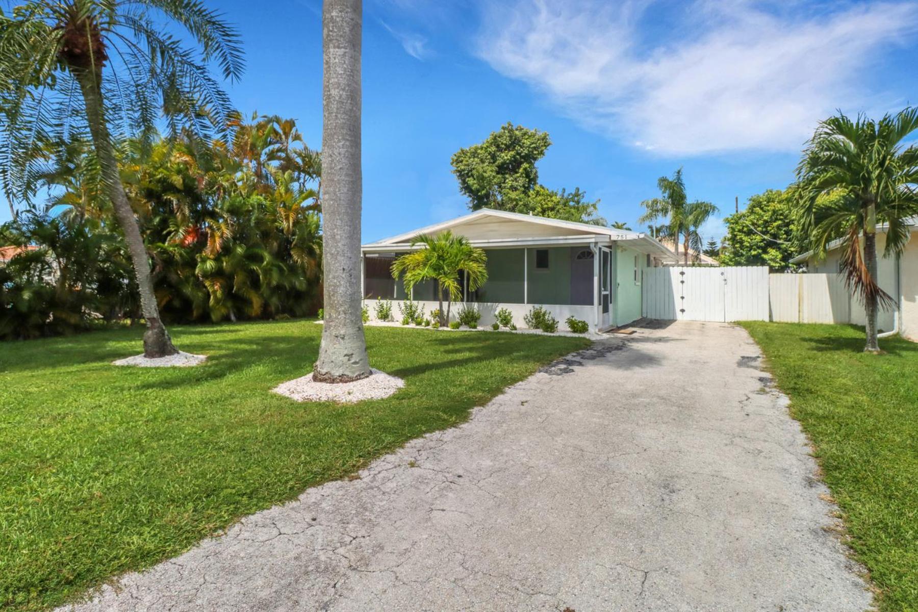 Little Beach House W/ Pool&Spa - 5 Minutes To Vanderbilt Beach North North Naples Extérieur photo