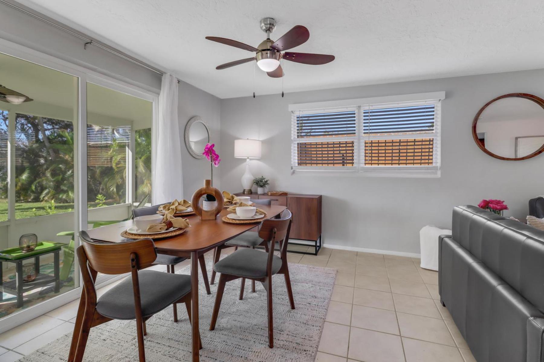 Little Beach House W/ Pool&Spa - 5 Minutes To Vanderbilt Beach North North Naples Extérieur photo