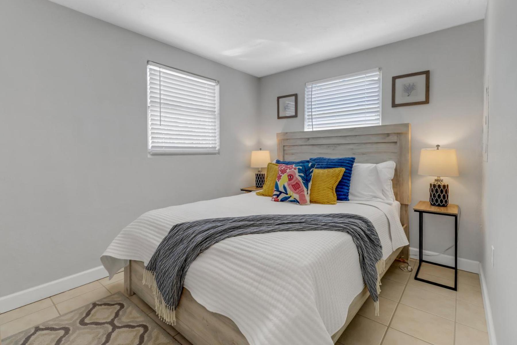 Little Beach House W/ Pool&Spa - 5 Minutes To Vanderbilt Beach North North Naples Extérieur photo